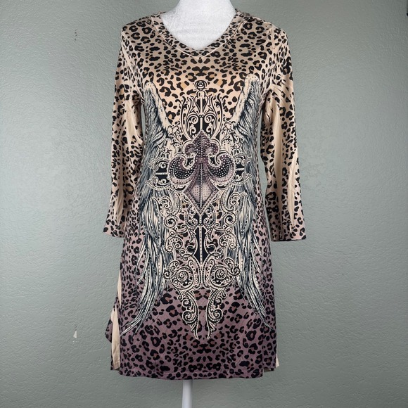 Unbranded Tops - Leopard Print Tunic Top Size M Rhinestone Angel Wing Fleur-de-lis Sharkbite Y2K